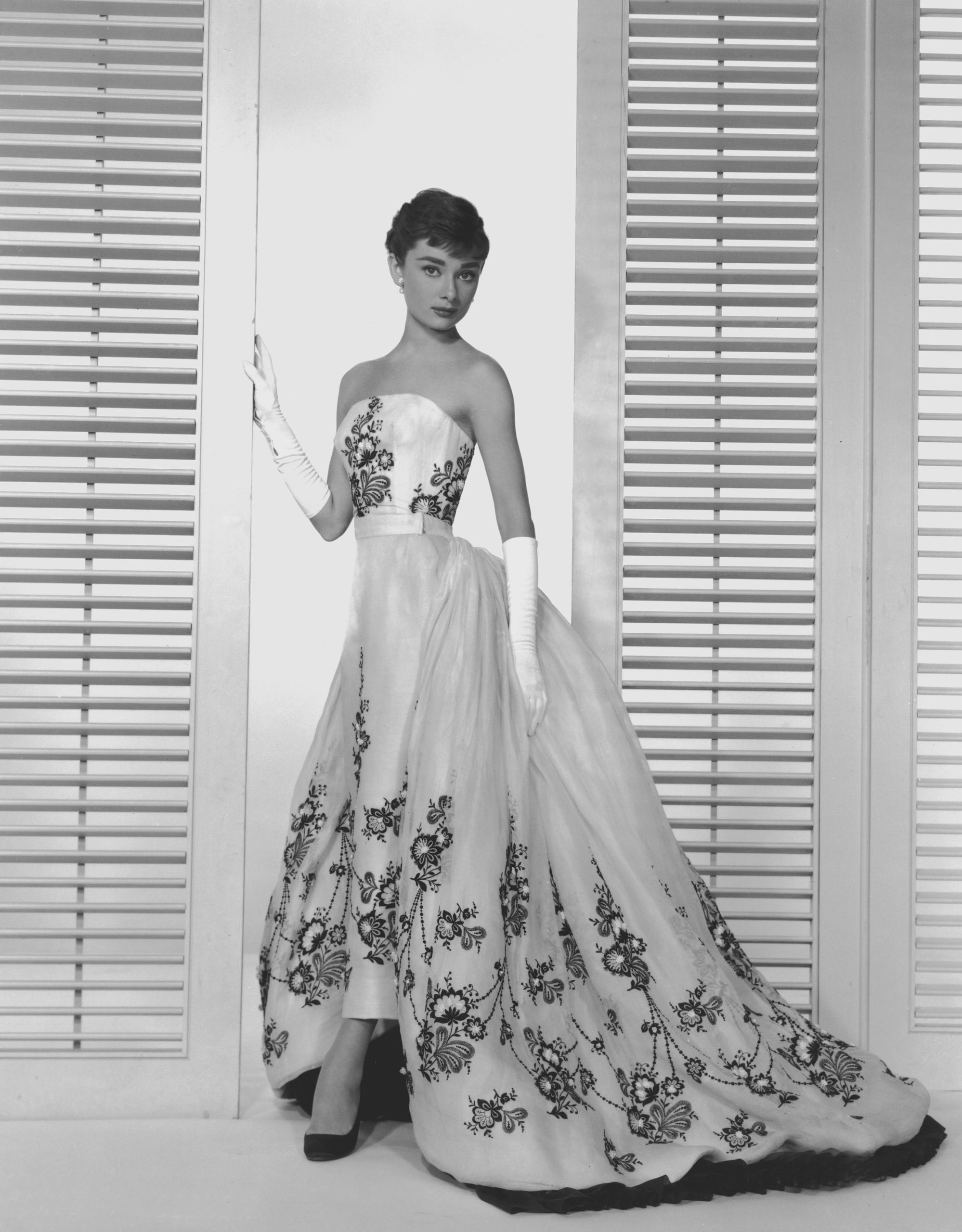 audrey-hepburn-sabrina-1954.jpg