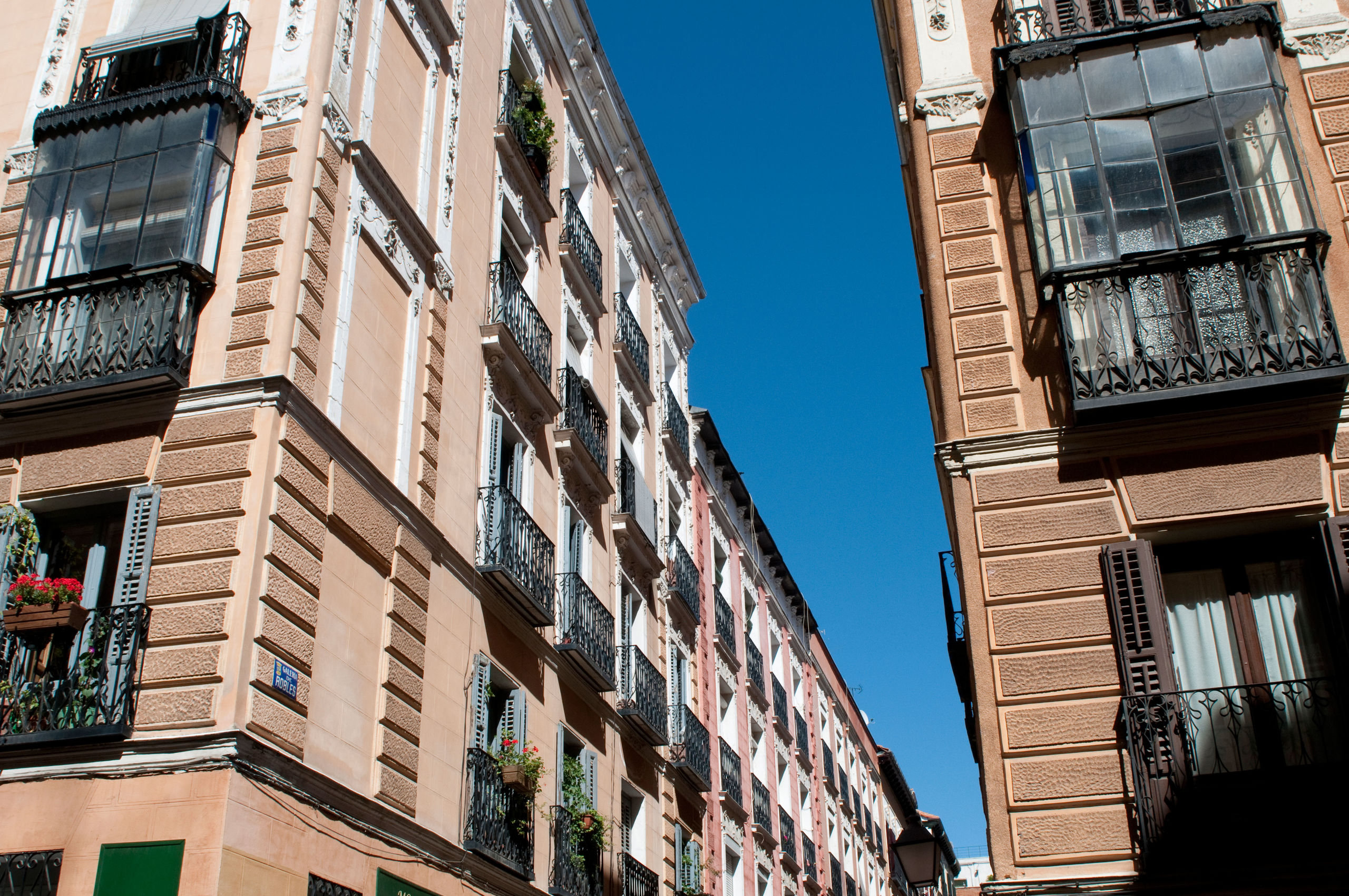 La vivienda en propiedad cae en España: "De un país de propietarios a un país de proletarios"