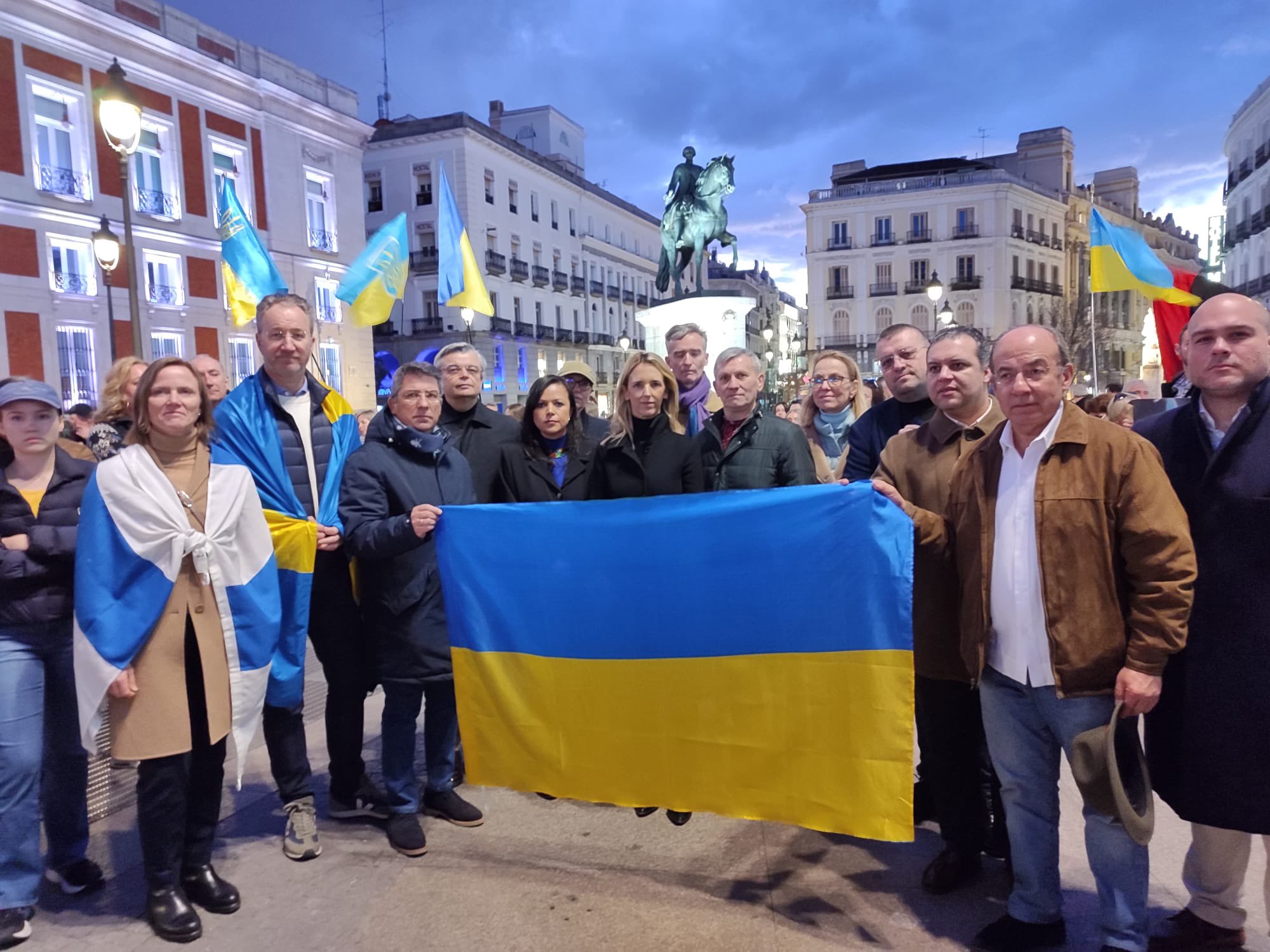 Álvarez de Toledo alerta sobre el "mayor vuelco geoestratégico desde 1945" en un acto de apoyo a Ucrania