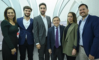 Los seis participantes en la tertulia especial sobre la corrupción de Pedro Sánchez.