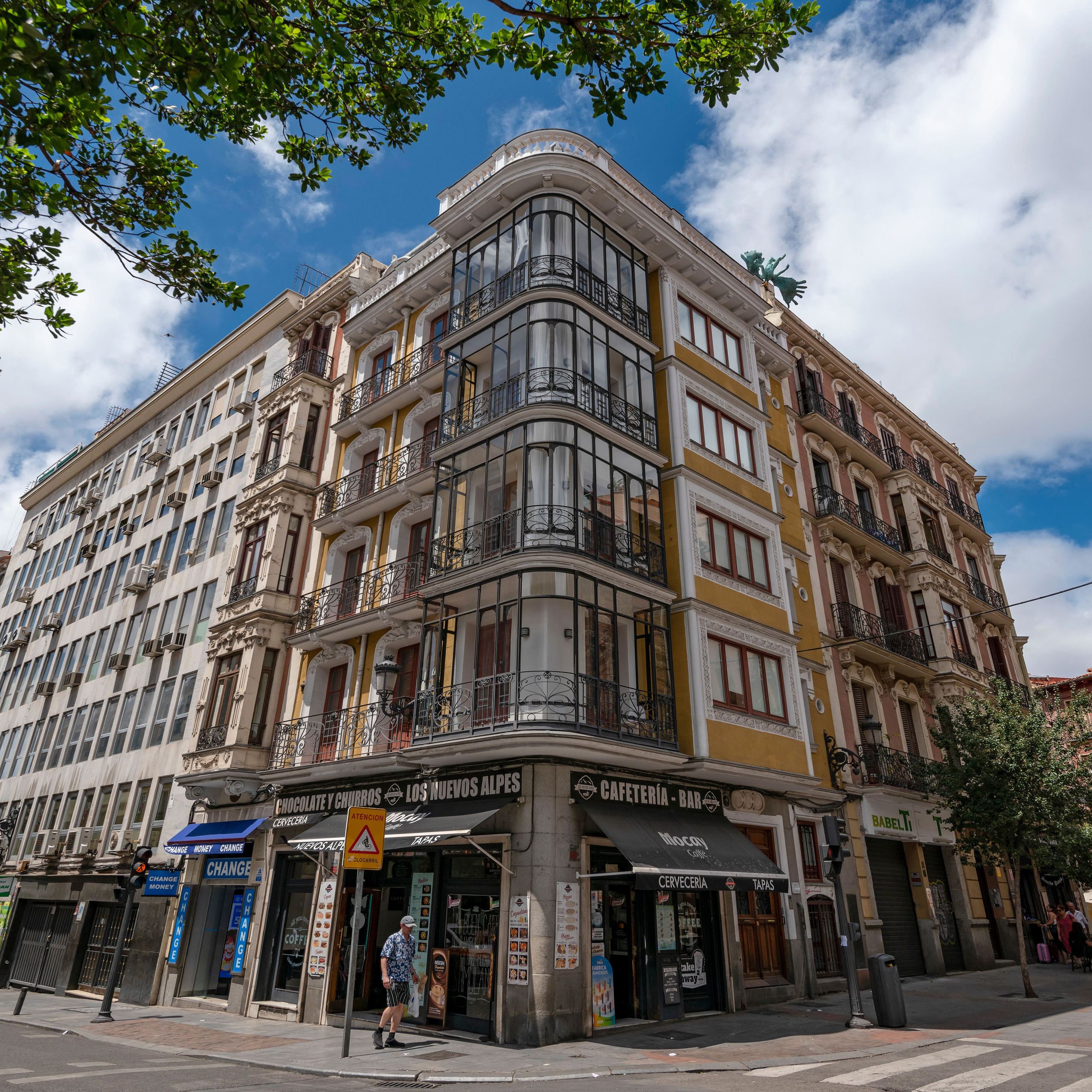 Este es el impuesto en la sombra que encarece una vivienda media en 7.500 euros en España
