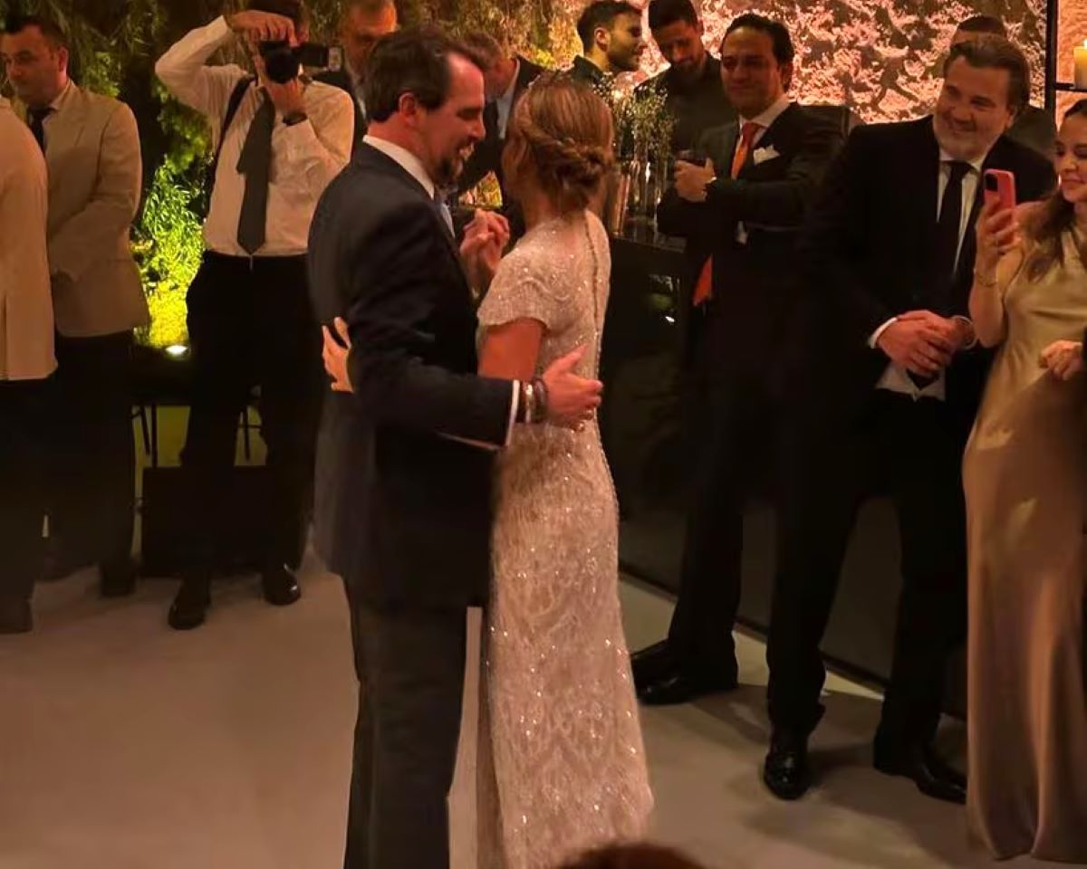 baile-nupcial-nicolas-grecia-chrysi-vardinogiannis.jpg