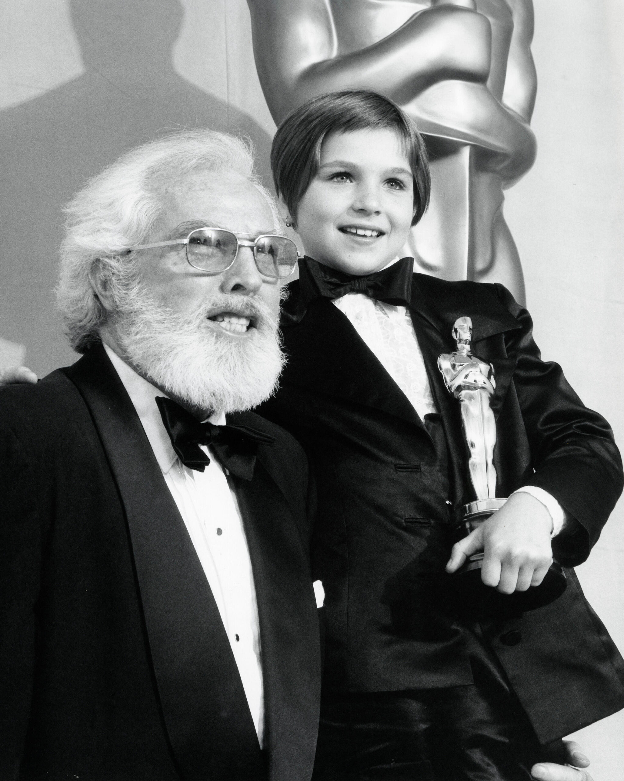 tatum-o-neal-oscar-1974.jpg