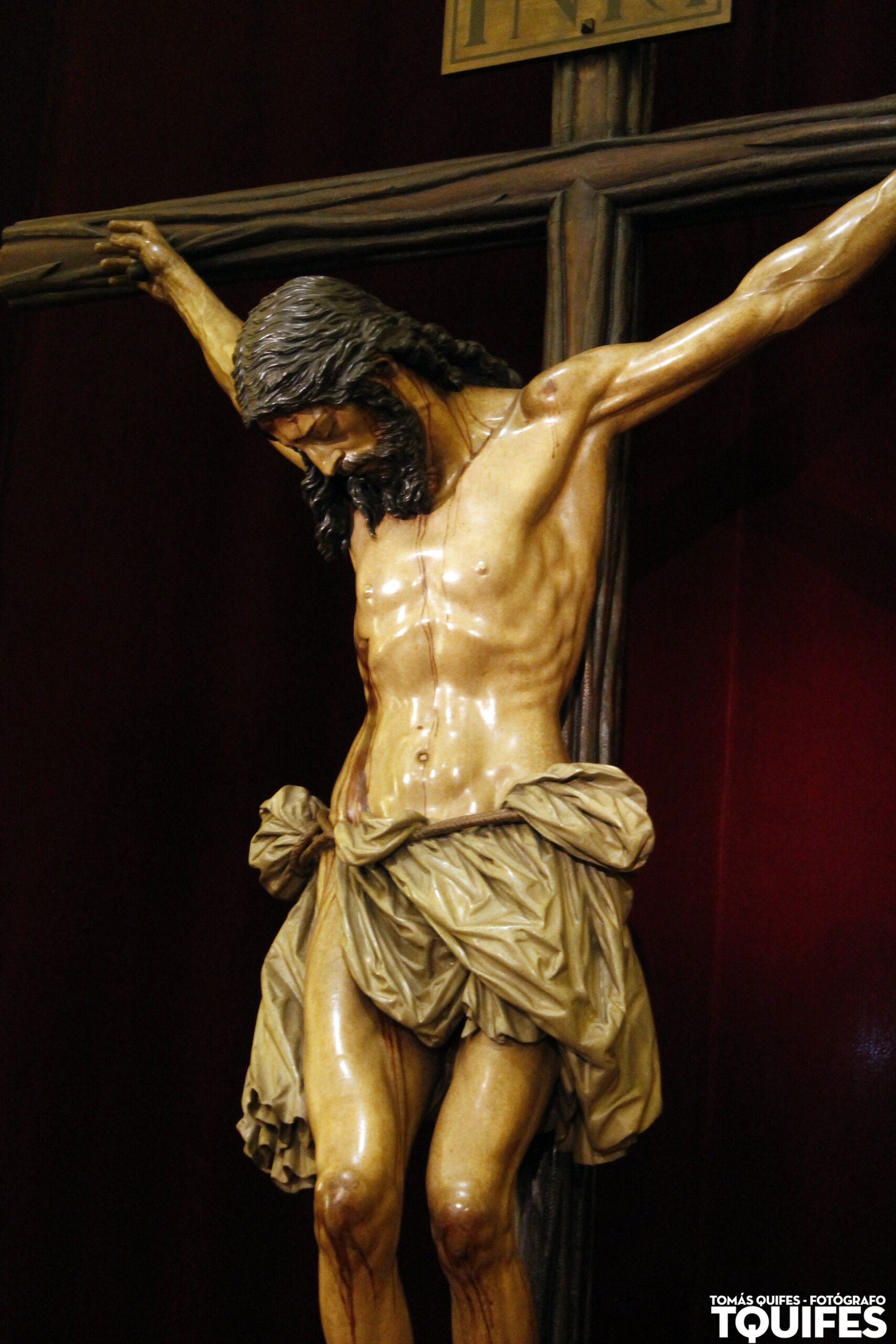besapies-cristo-de-la-buena-muerte-los-estudiantes.jpg