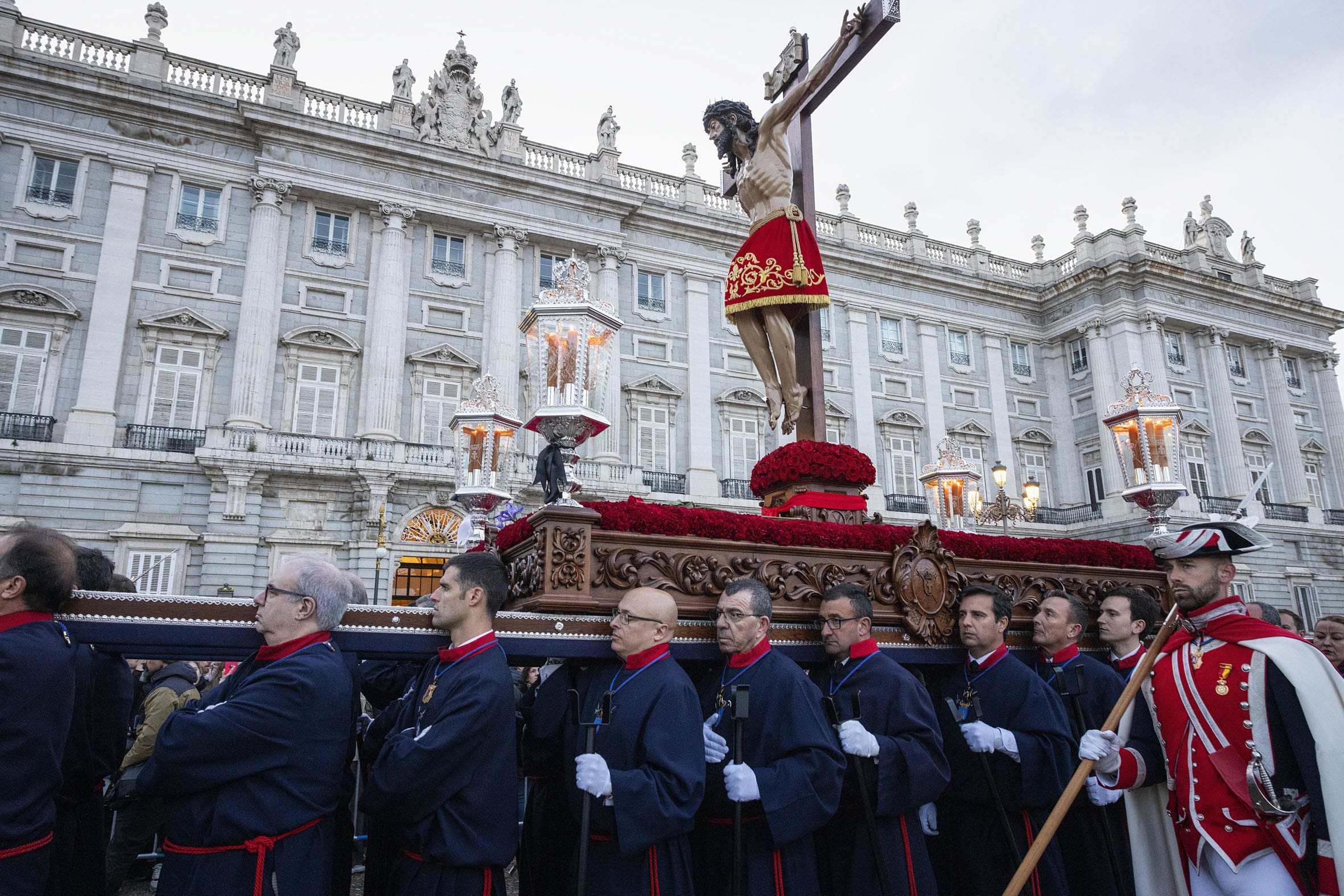 salida-cristo-de-los-alabarderos.jpg