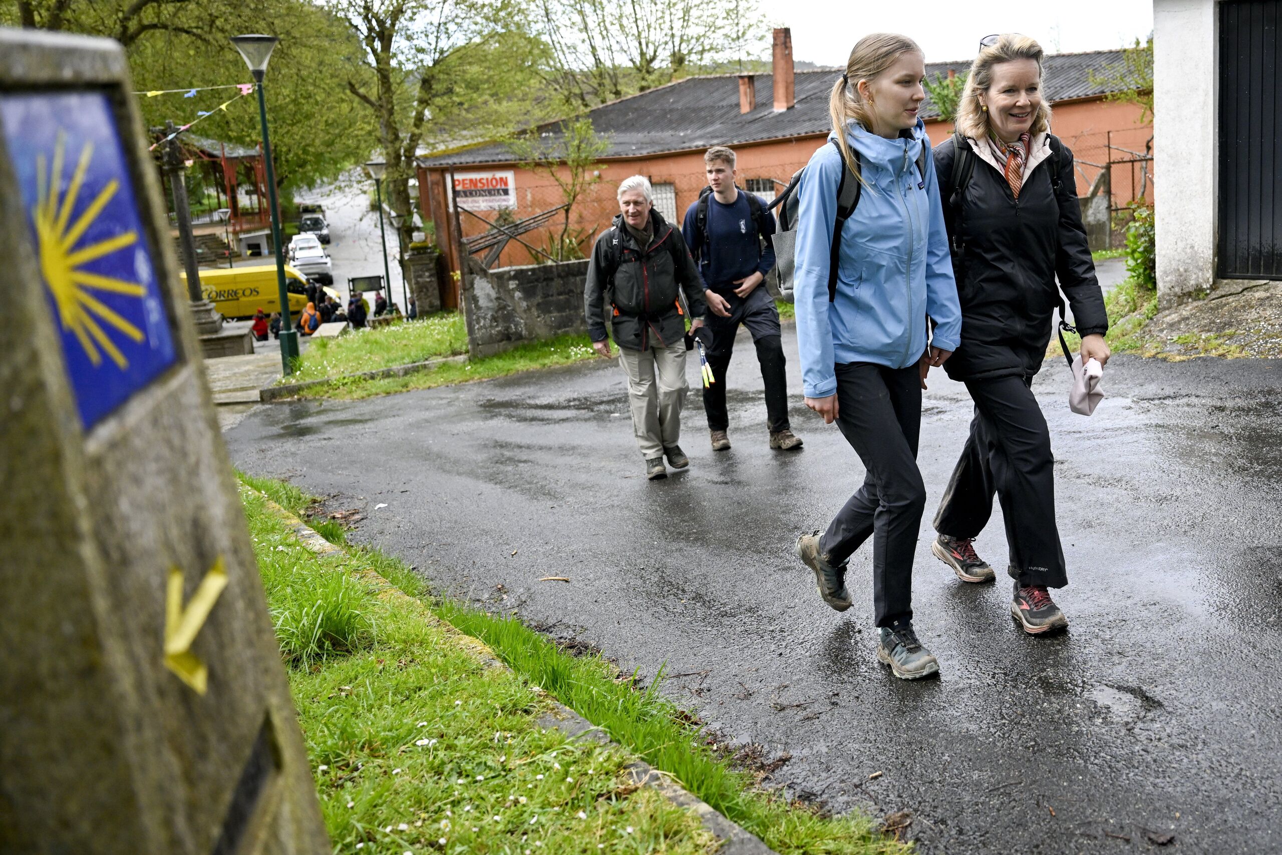 felipe-de-belgica-matilde-de-belgica-camino-de-santiago.jpg