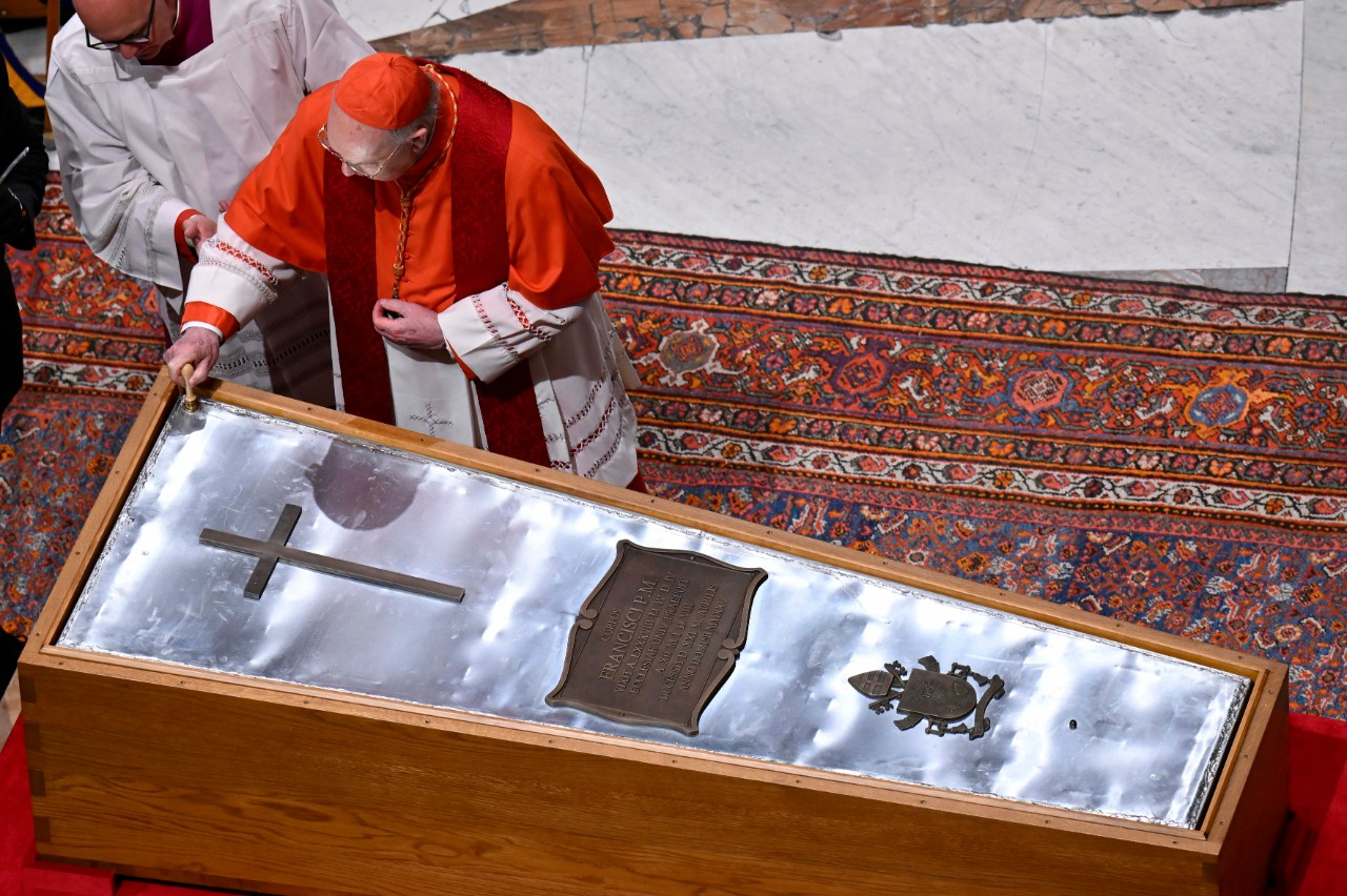 ceremonia-sellado-papa-francisco.jpeg
