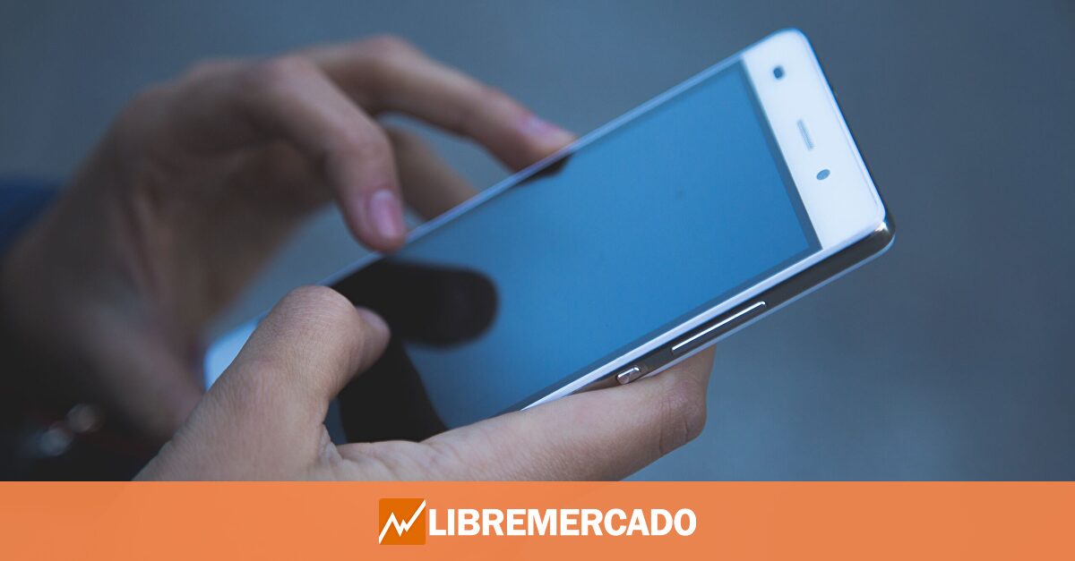 El apagón contagia a las redes de telefonía: se inhabilitan las llamadas