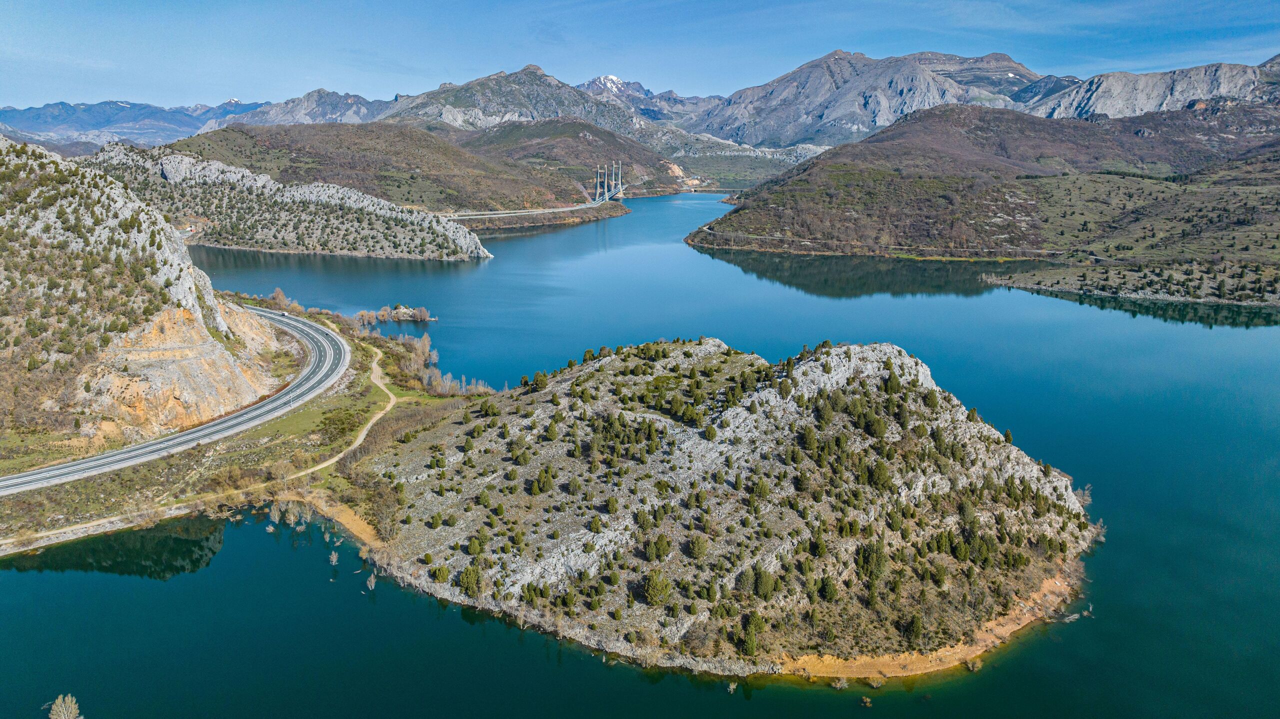 Red Eléctrica se encomienda a los embalses tras el apagón: "Se han puesto el cinturón"