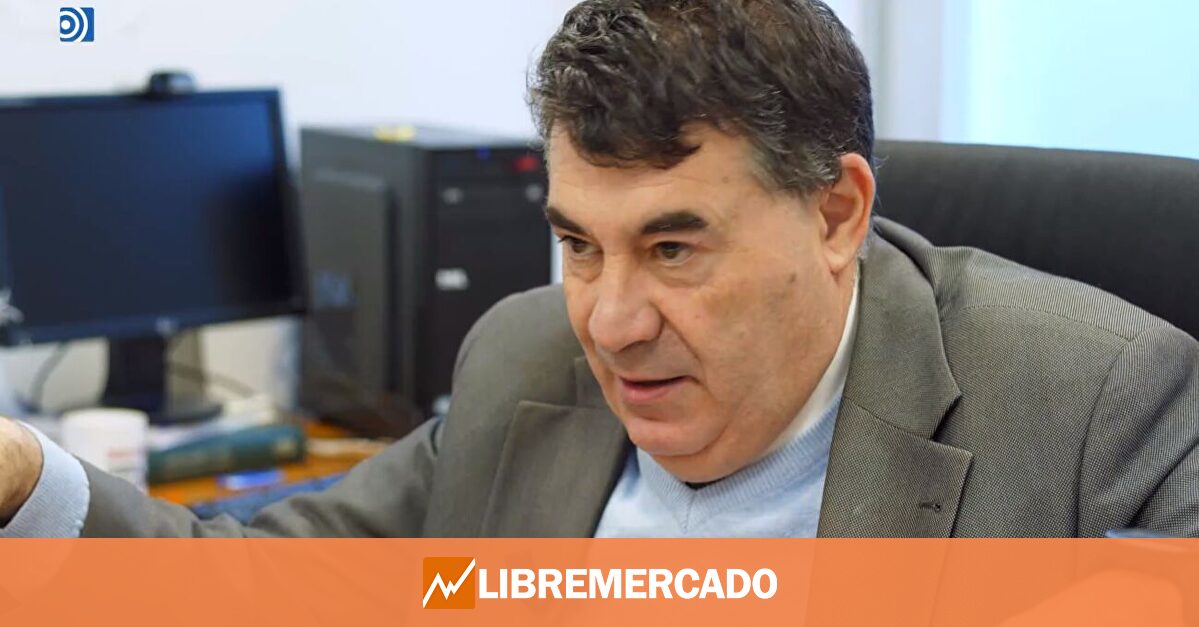 Miguel Anxo Bastos sorprende como favorito para dar el pregón de las fiestas del Apóstol Santiago
