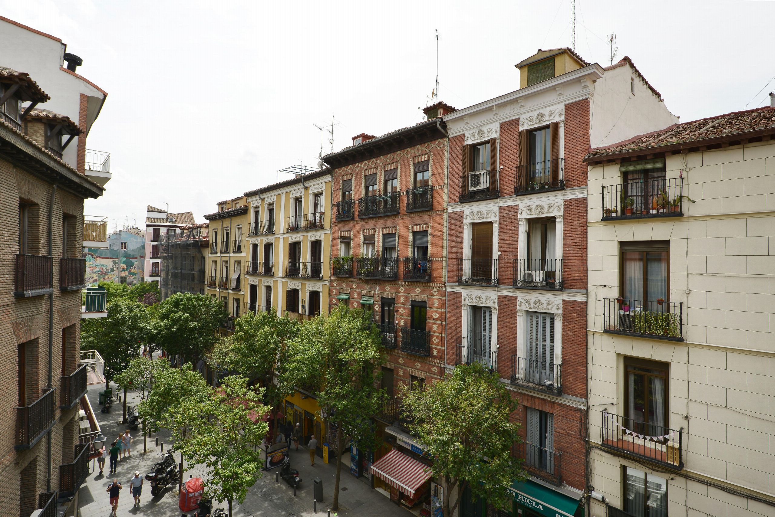 Así es la cascada de impuestos que encarece la vivienda en propiedad o alquiler