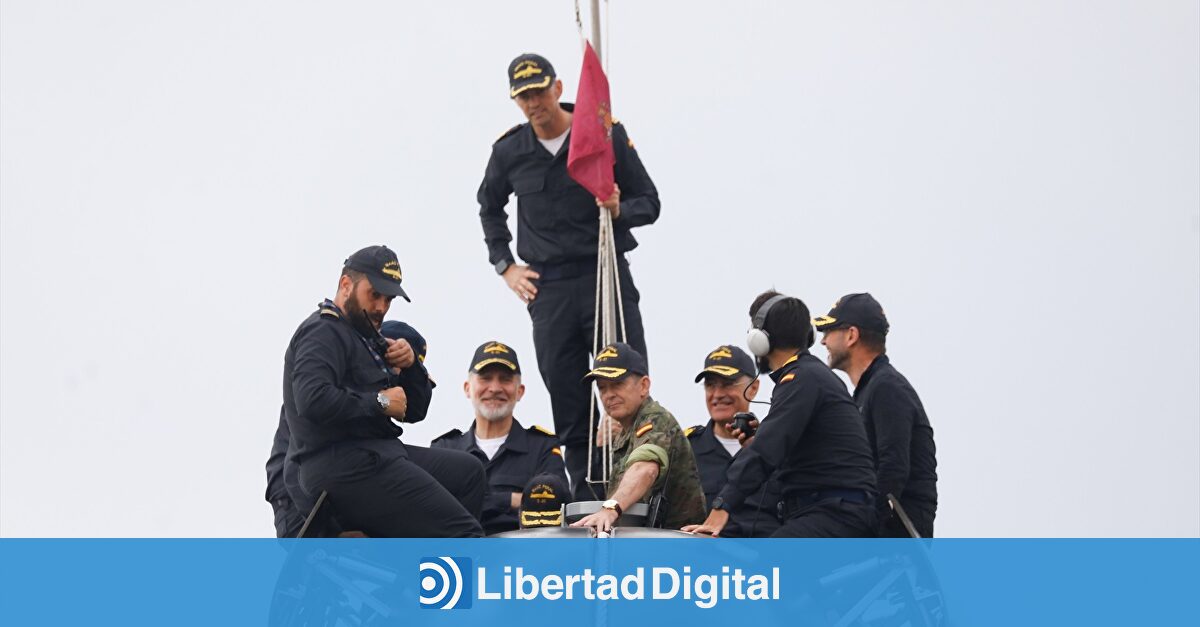 El Rey Felipe VI Impresiona al Subir a Bordo del S81 Isaac Peral: Un Vistazo a la Joya Tecnológica de la Armada Española