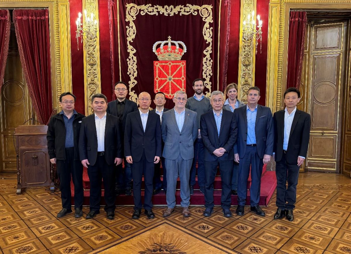 El Gobierno de Navarra recibe a uno de los principales impulsores de Mina Muga