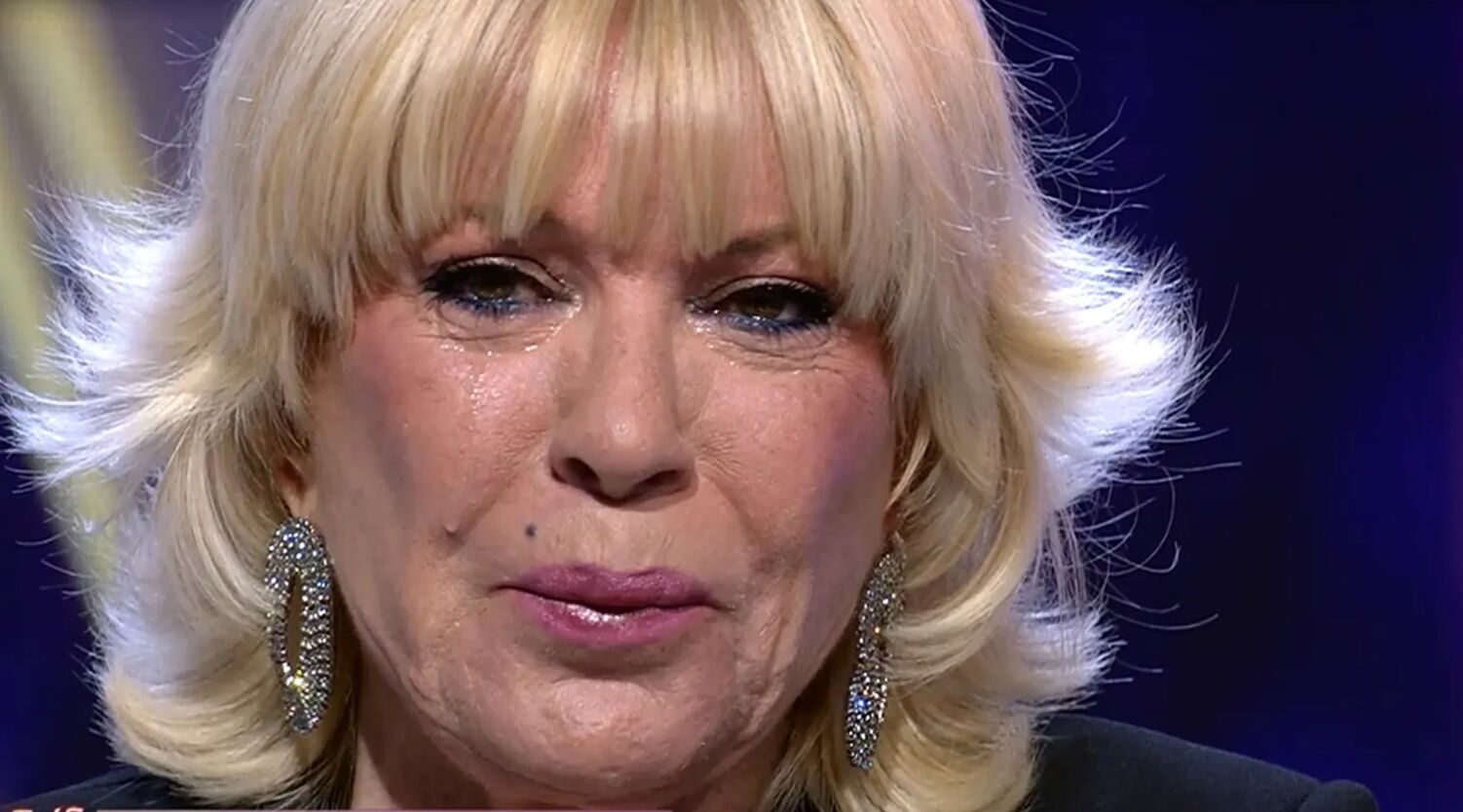 Bárbara Rey, rota al ver unas imágenes inéditas de su hijo Ángel Cristo  fuera de sí - Chic