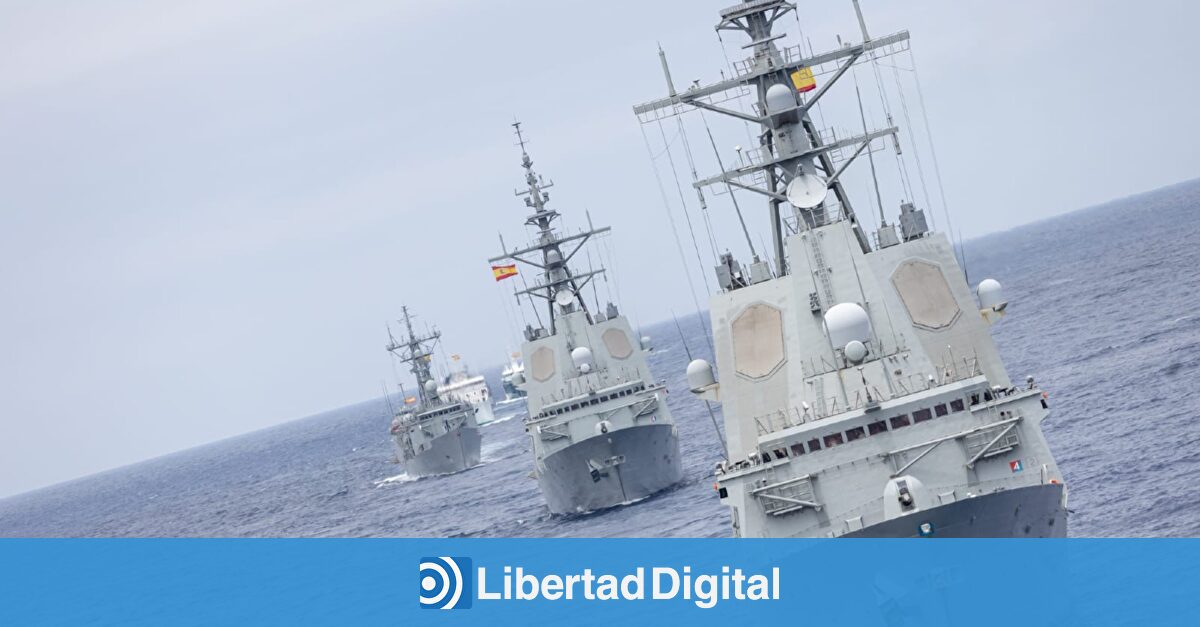 La Armada hunde el viejo A51 Mahón con misiles y torpedos con la princesa Leonor de Borbón como testigo de excepción