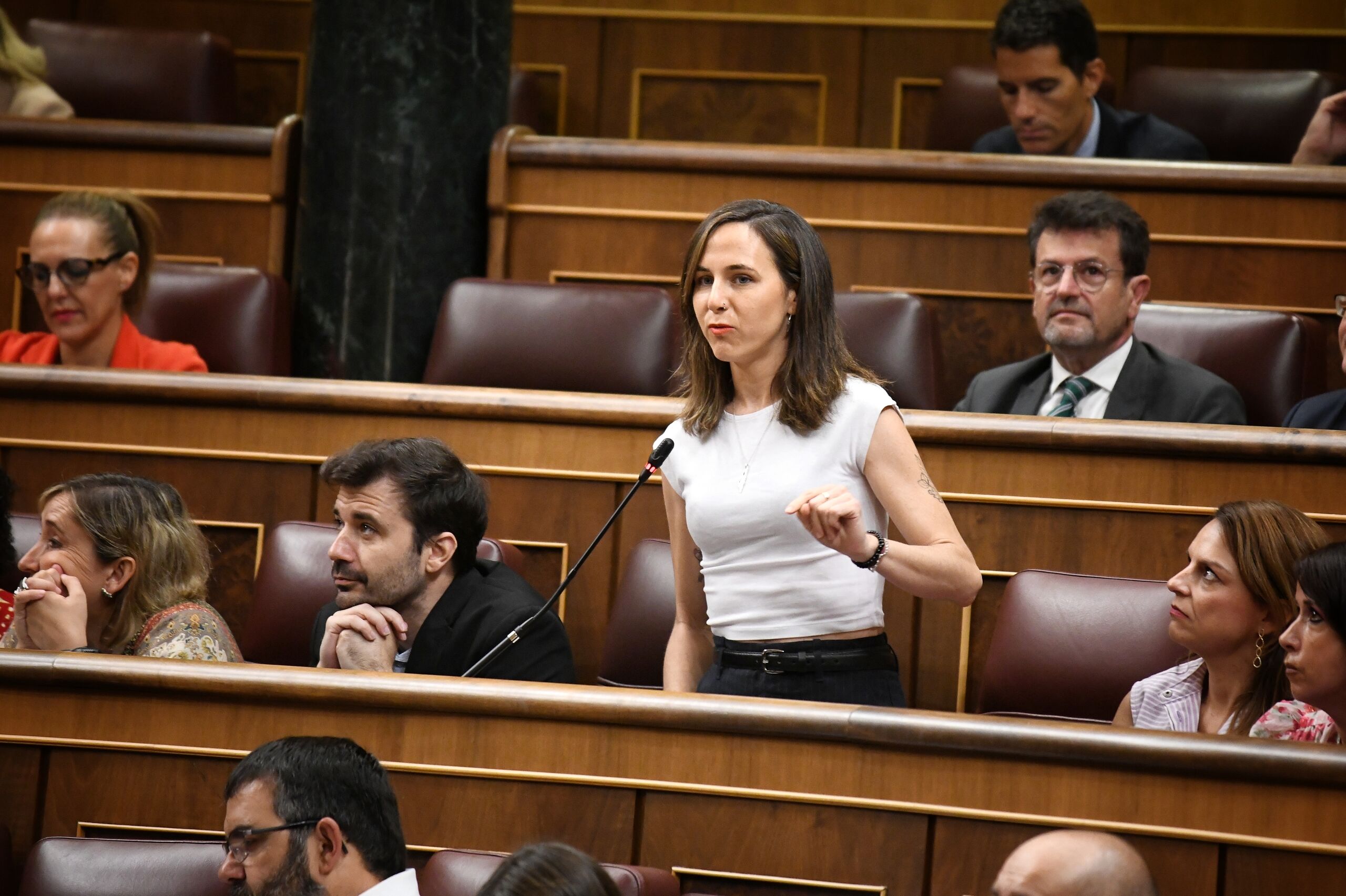 El Gobierno abocado a suplicar al PP hasta en el último pleno escoba de la temporada