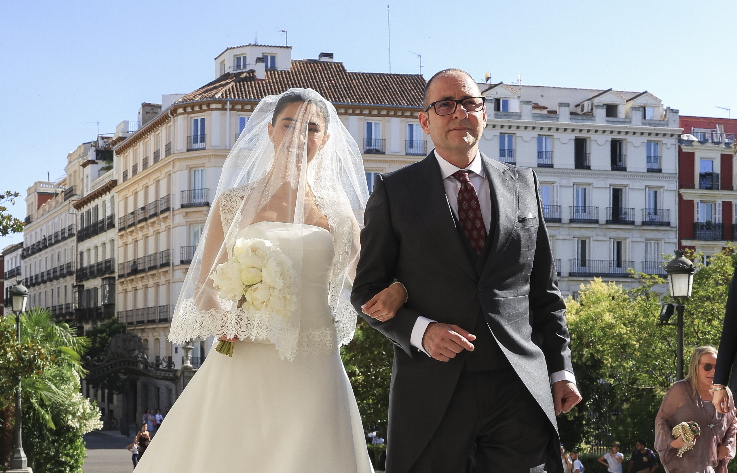 Álvaro González, el hijo de Míchel, y la influencer Carla Vico se casan:  las mejores imágenes del enlace - Chic