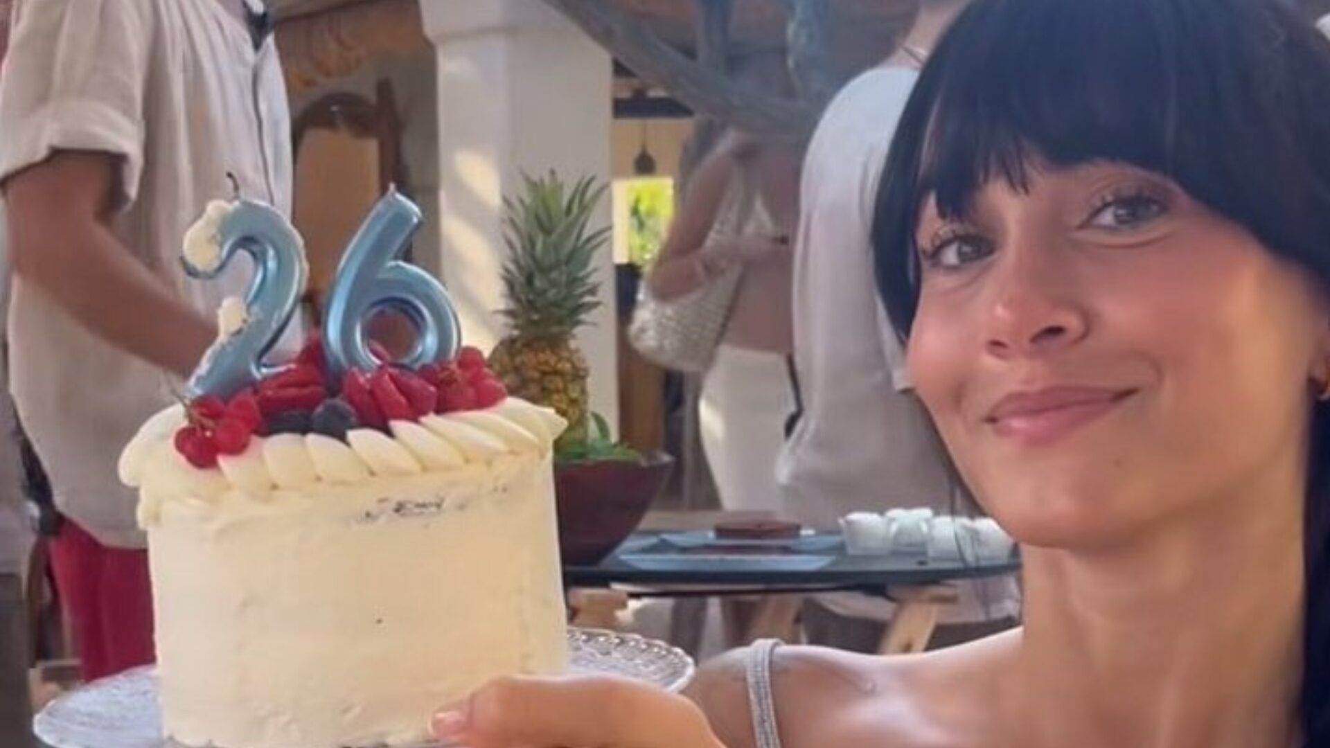 Aitana celebra sus 26 en Ibiza: Fiesta, Plex y Sebastián Yatra - Chic