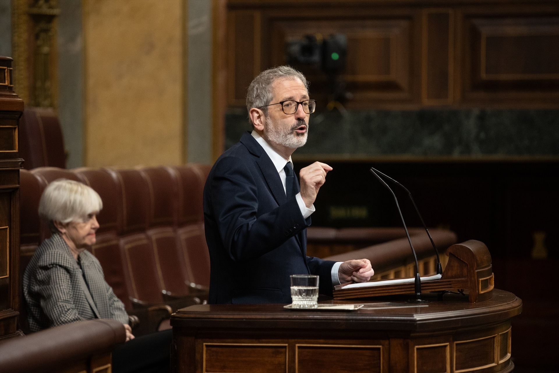 El gurú económico de Sumar llama a "freír a impuestos" a los propietarios de viviendas vacías