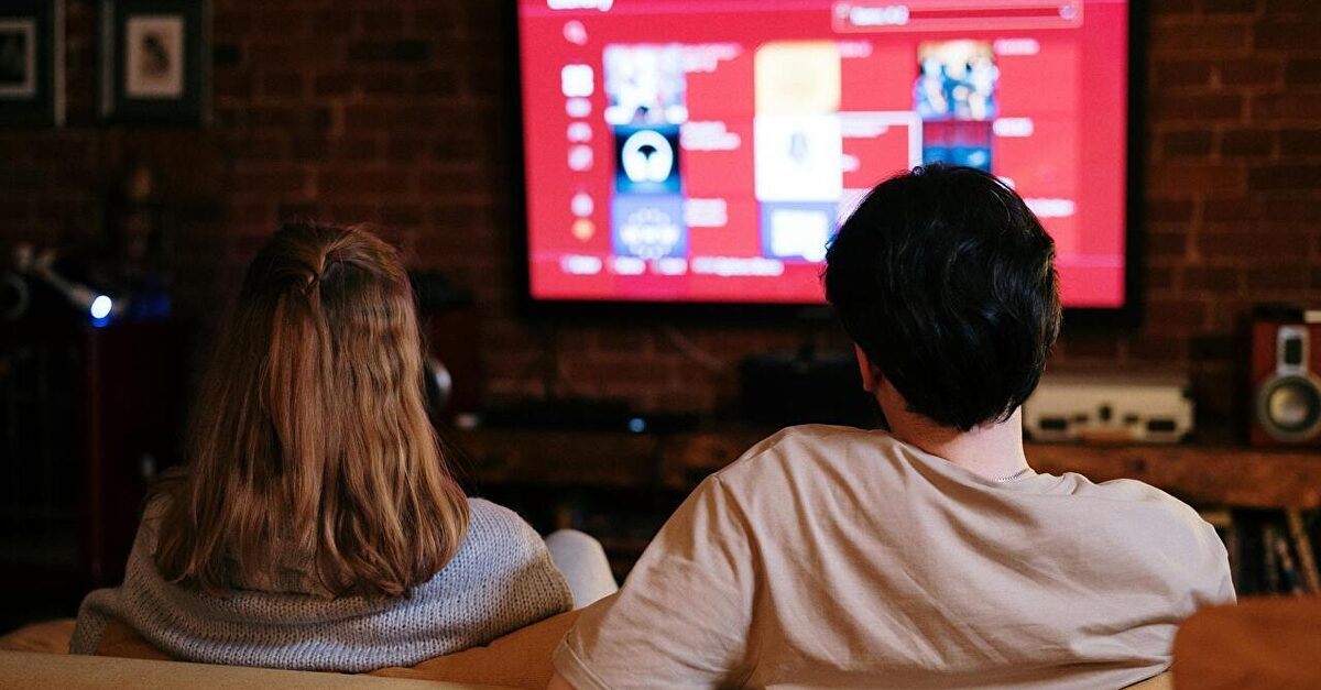 ¡Desbloquea un Mundo de Entretenimiento con MásMóvil TV! 90+ Canales para Toda la Familia