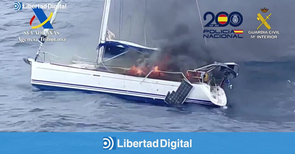 Dos narcos queman su velero con cocaína para evitar ser capturados por Aduanas en Tenerife