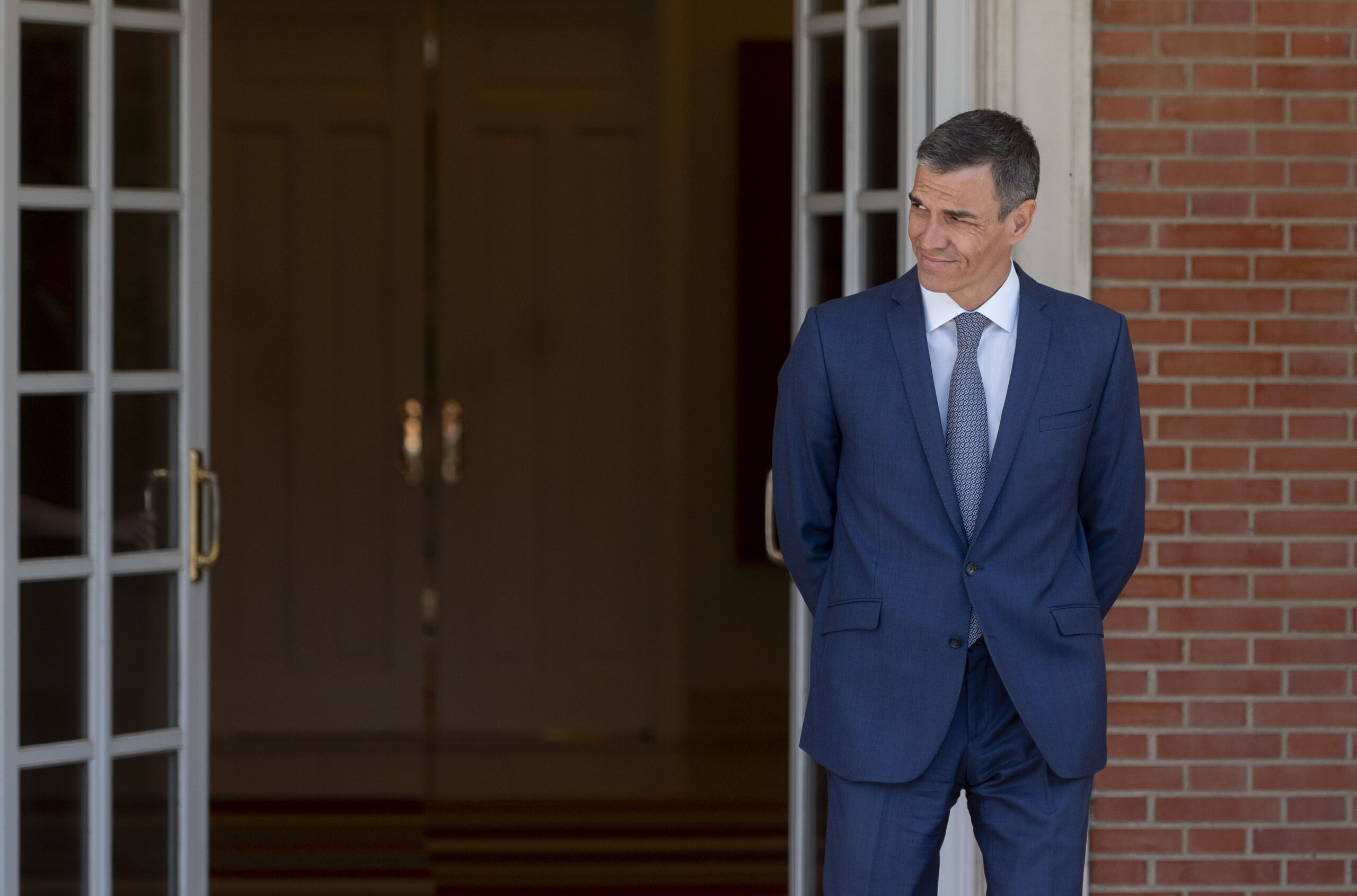 Tertulia de Dieter: Sánchez de gira con la corrupción en los juzgados