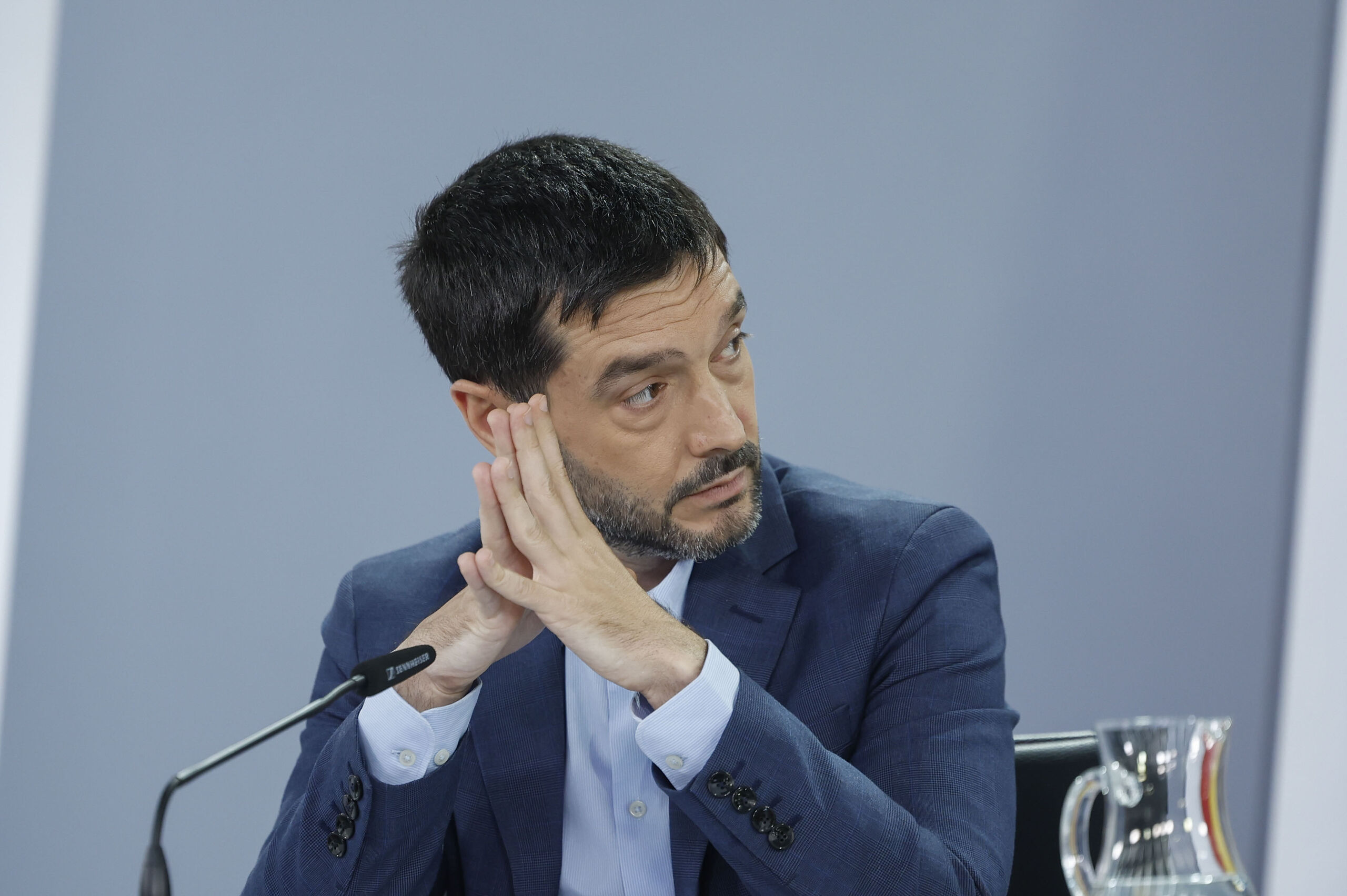 Bustinduy dice que "colapsaría el país entero" si las mujeres cuidadoras dejasen de trabajar