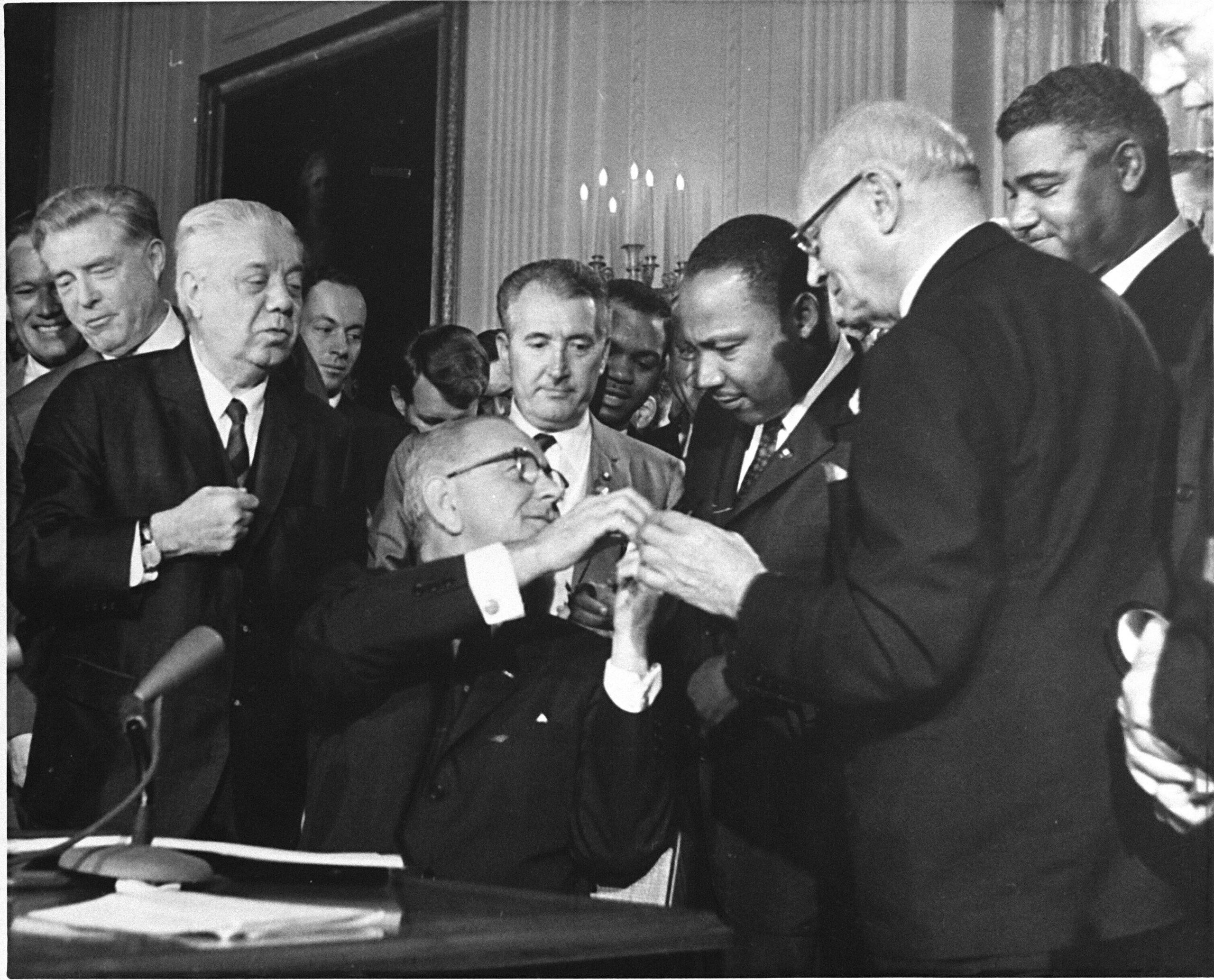 Trump desclasifica 230.000 documentos del asesinato de Martin Luther King con el rechazo de parte de la familia