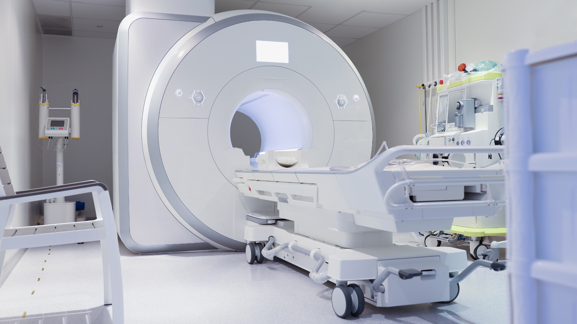 Muere un hombre succionado por una máquina de resonancia magnética