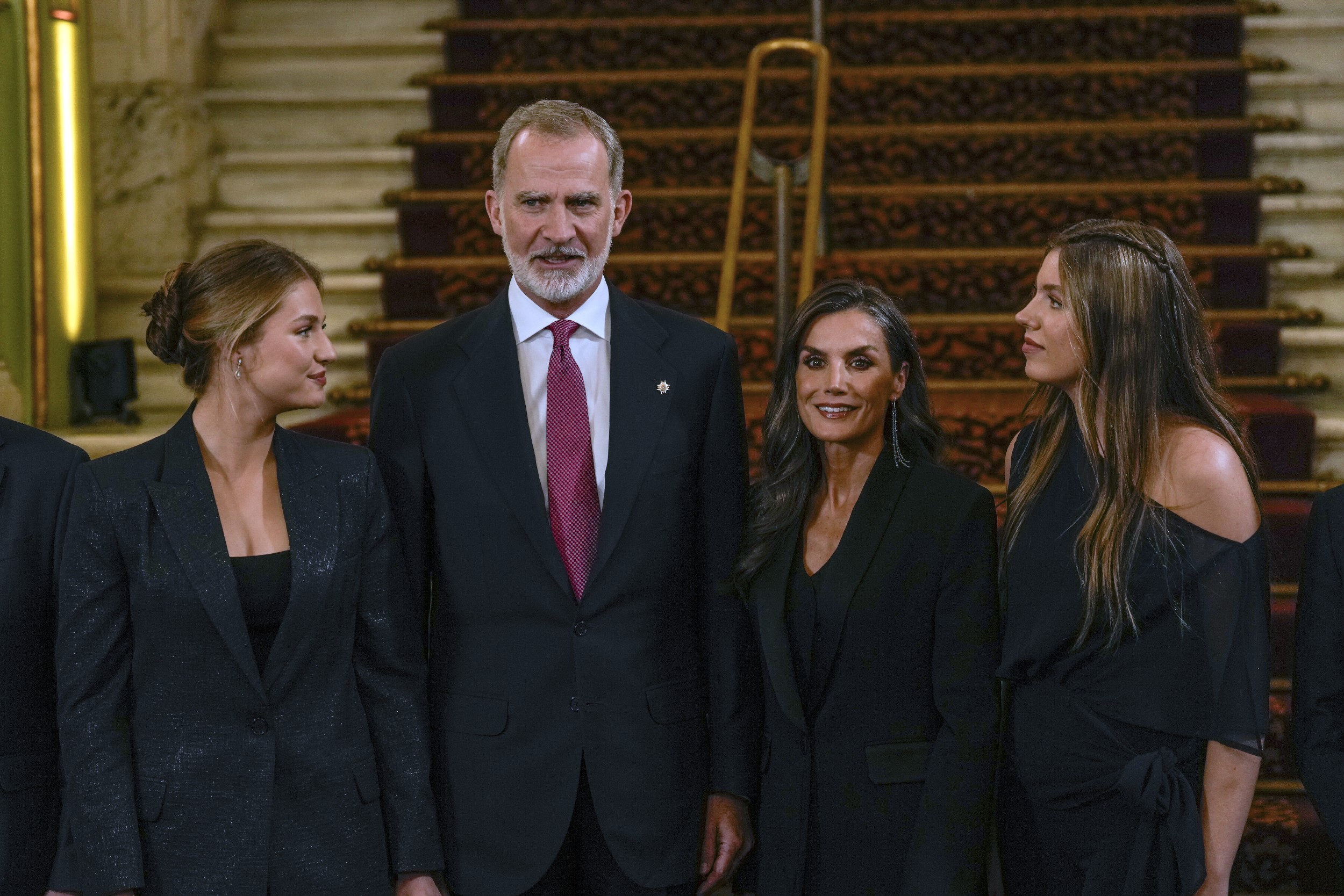 Leonor y Sofía copian el 'estilo Letizia' en los Premios Princesa de Girona 2025