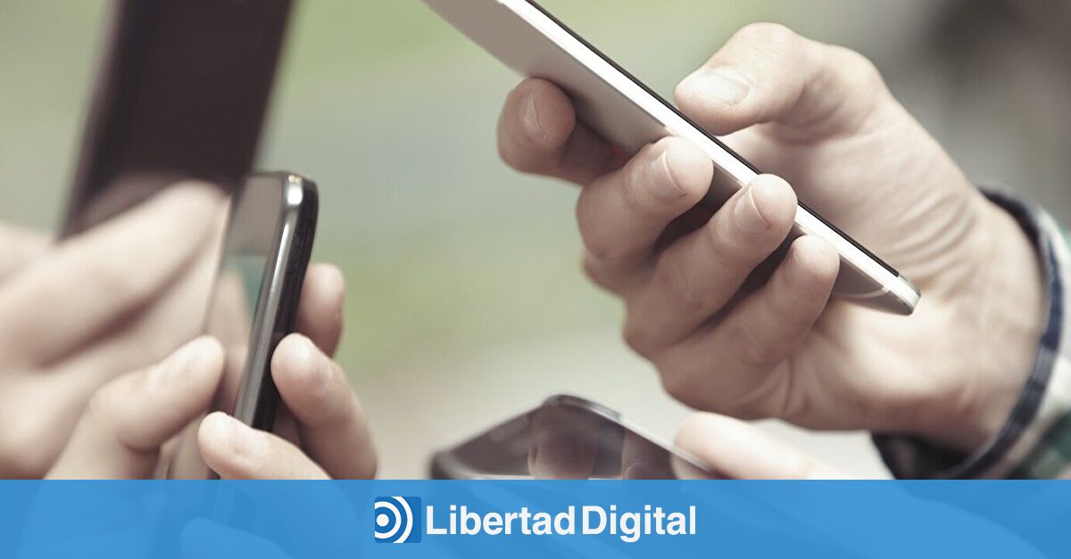 Desarticulan una trama que robaba el control de WhatsApp para estafar a contactos