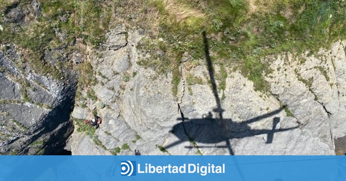 Muere un niño de 12 años tras caer por un acantilado cuando jugaba con un amigo en Cantabria
