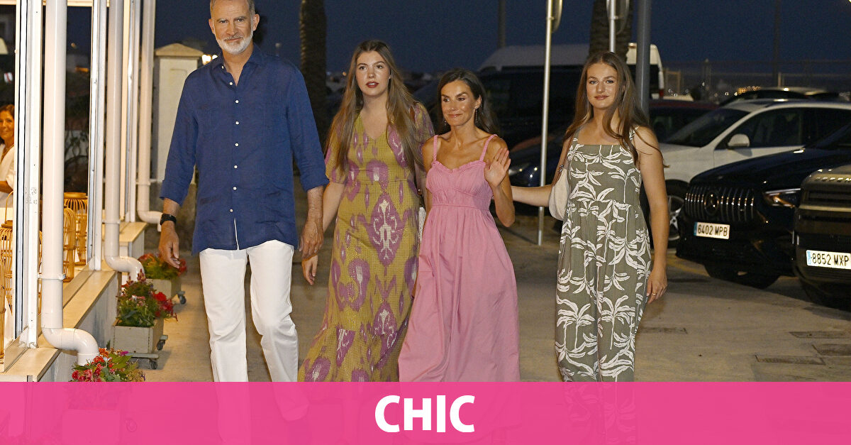 Los Reyes y sus hijas disfrutan de una cena en uno de sus restaurantes favoritos en Palma