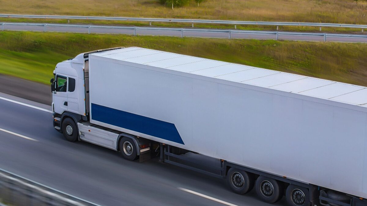 La nueva señal de la DGT que verás en autopistas con cuestas largas