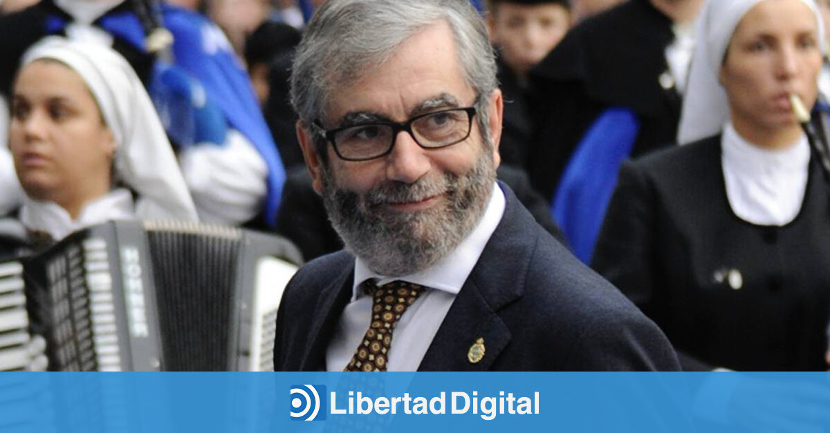 Polémica por una nueva apología de la pobreza de 'El País' con Antonio Muñoz Molina recomendando "escasez"