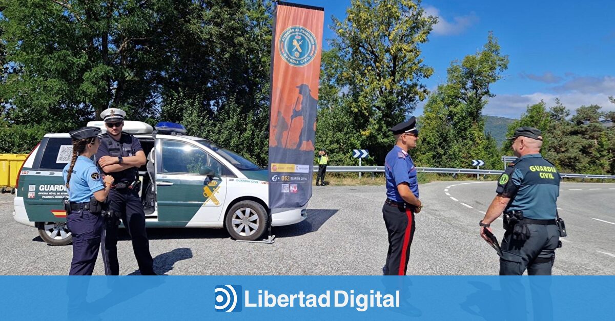 Maud, Robin y Jessica: los policías extranjeros que patrullan este verano con la Guardia Civil en Alicante