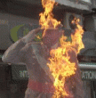 Efigie real quemada en una concentracin de independentistas gallegos.