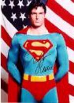 Reeve interpretando el papel de Superman que le haría universalmente famoso