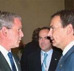Bush y Zapatero, en imagen de archivo. En segundo plano, José Bono.