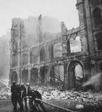 Los bombardeos nazis dejaron Londres devastado.