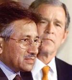 Pervez Musharraf y George W. Bush.