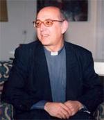 Monseñor Eugenio Romero Pose