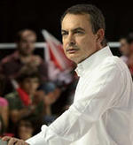 Zapatero dirigiéndose a sus fieles