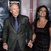 Clint Eastwood y Dina Ruiz | Archivo