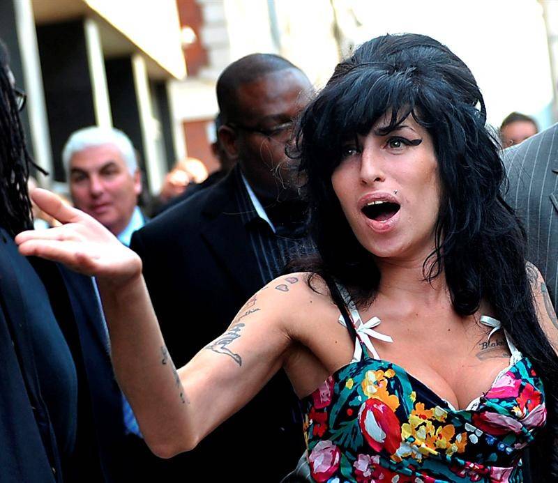 Amy Winehouse se gastó 1.370 euros en drogas la noche antes de morir - Libertad Digital - Cultura