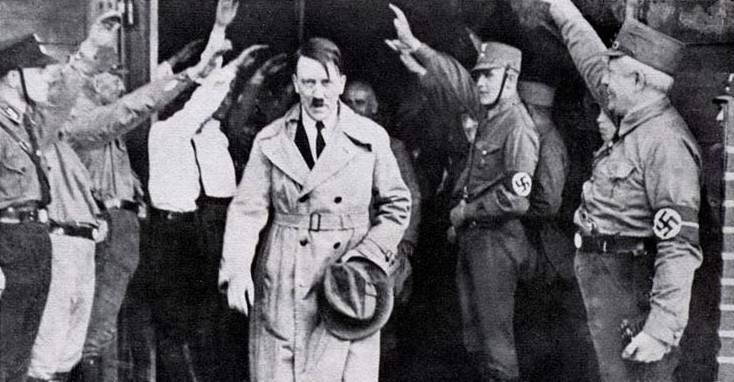 Resultado de imagen para Fotos del Parlamento alemÃ¡n confiere poderes dictatoriales a Adolf Hitler.Fotos