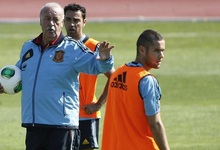 Vicente del Bosque podr�a apostar por Mario Su�rez ante Finlandia. | EFE