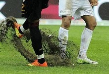 Estado del csped del Turk Telekom Arena. | Cordon Press