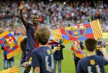 Abidal se despide del Camp Nou. | EFE