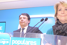 Aguirre e Ignacio Gonz�lez, en un momento de la rueda de prensa | LD